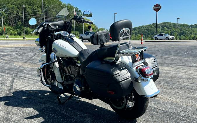 2025 Harley-Davidson Softail FLHC - Heritage Classic