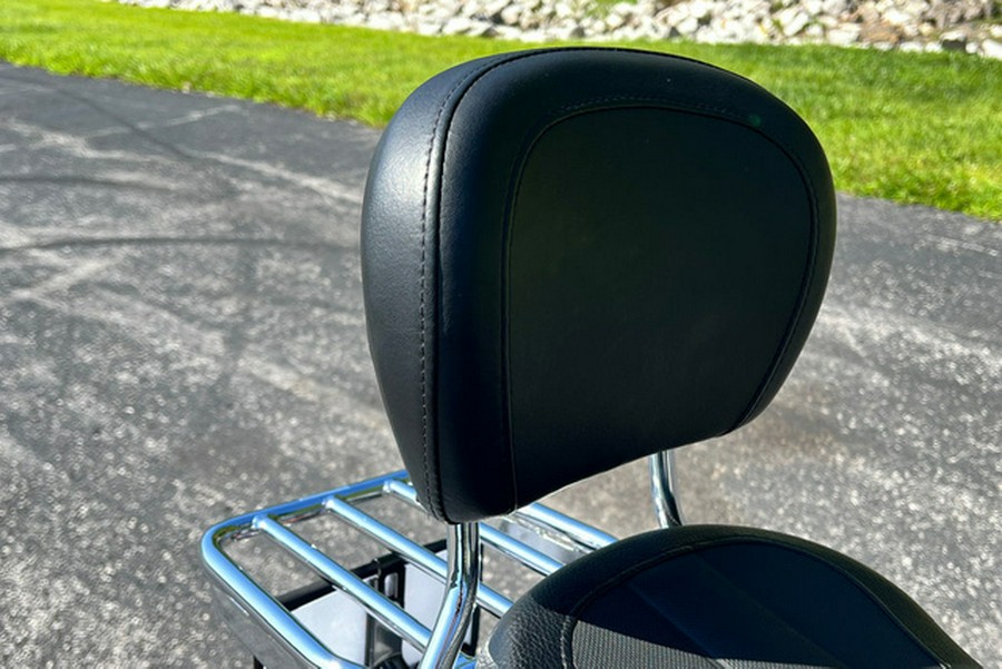 2025 Harley-Davidson Softail FLHC - Heritage Classic