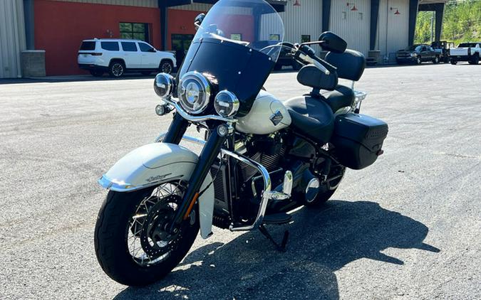 2025 Harley-Davidson Softail FLHC - Heritage Classic