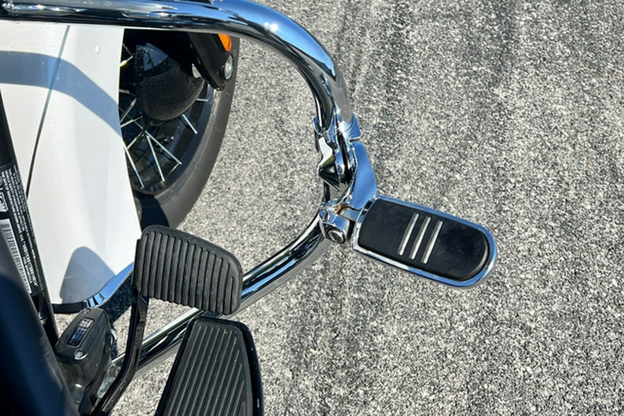 2025 Harley-Davidson Softail FLHC - Heritage Classic