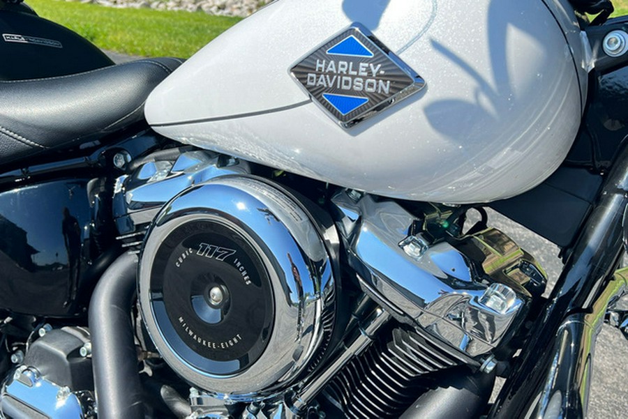 2025 Harley-Davidson Softail FLHC - Heritage Classic
