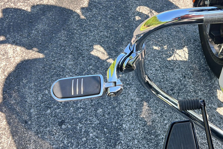 2025 Harley-Davidson Softail FLHC - Heritage Classic