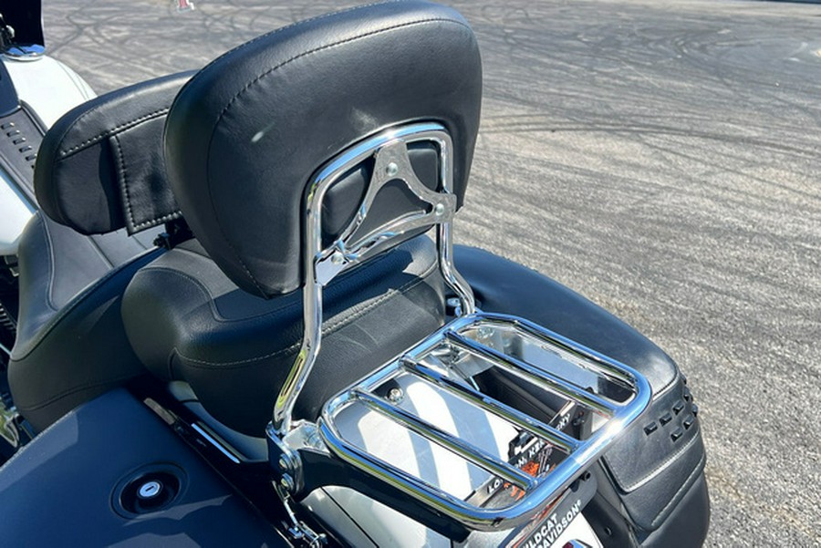 2025 Harley-Davidson Softail FLHC - Heritage Classic