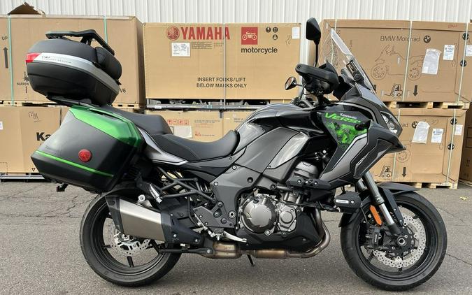2023 Kawasaki Versys® 1000 SE LT+