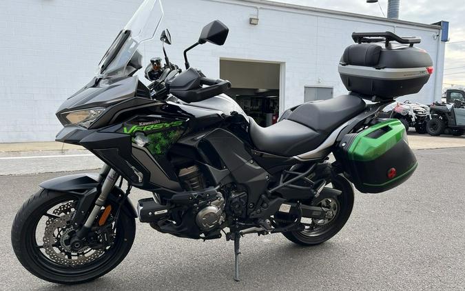 2023 Kawasaki Versys® 1000 SE LT+