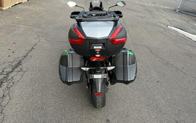 2023 Kawasaki Versys® 1000 SE LT+