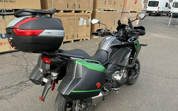 2023 Kawasaki Versys® 1000 SE LT+