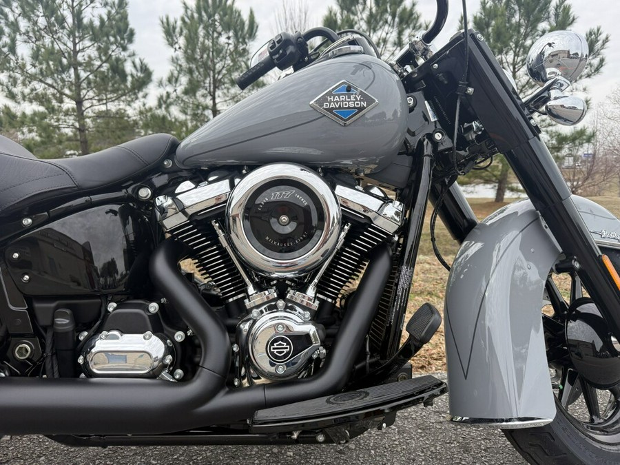 2026 Harley-Davidson® FLHC Heritage Classic®