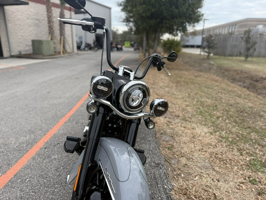 2026 Harley-Davidson® FLHC Heritage Classic®