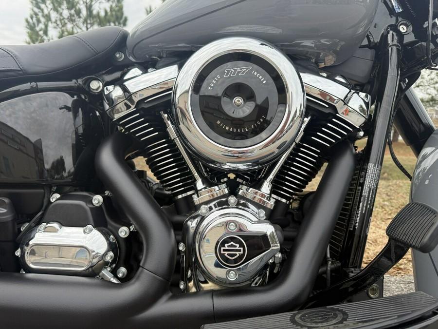 2026 Harley-Davidson® FLHC Heritage Classic®