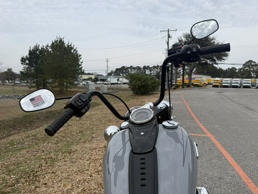 2026 Harley-Davidson® FLHC Heritage Classic®