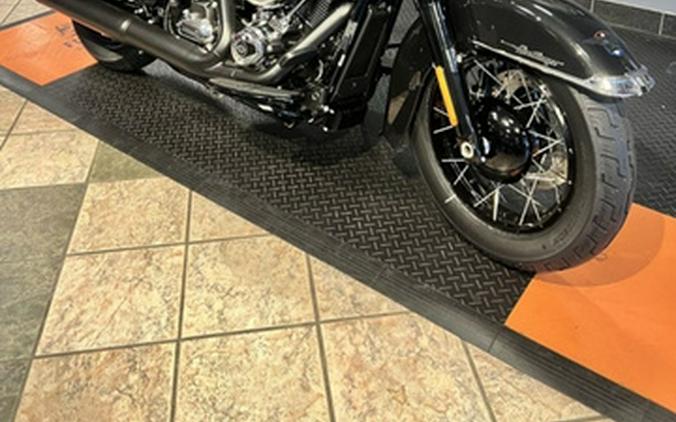 2026 Harley-Davidson Softail FLHC - Heritage Classic