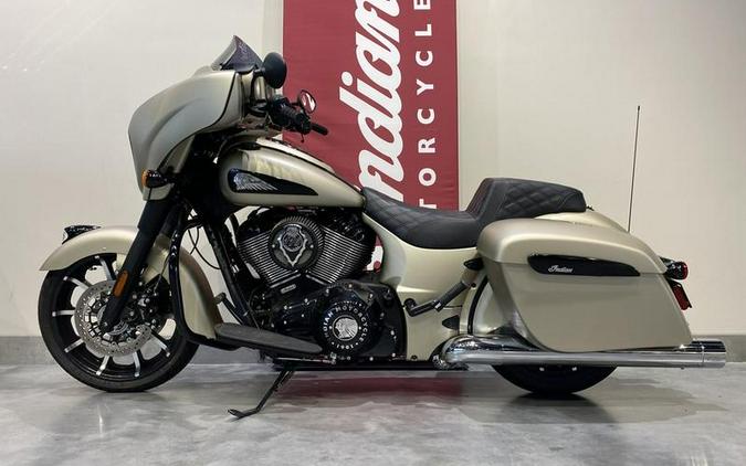2022 Indian Motorcycle® Chieftain® Dark Horse® Icon Dirt Track Smoke