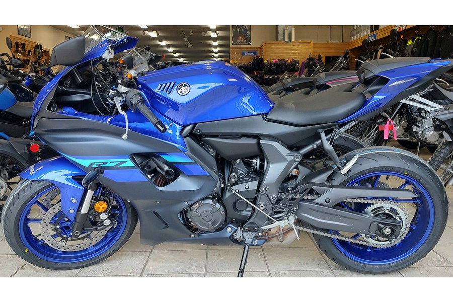 2024 Yamaha R7