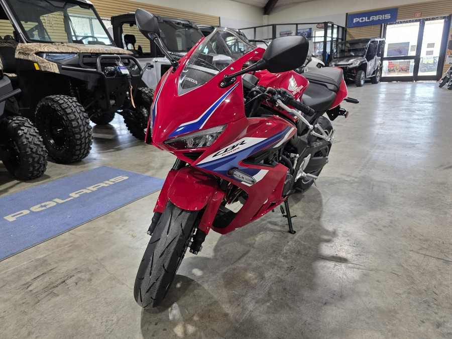 2025 Honda CB650R E-Clutch