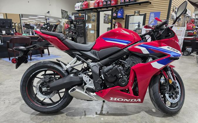 2025 Honda CB650R E-Clutch