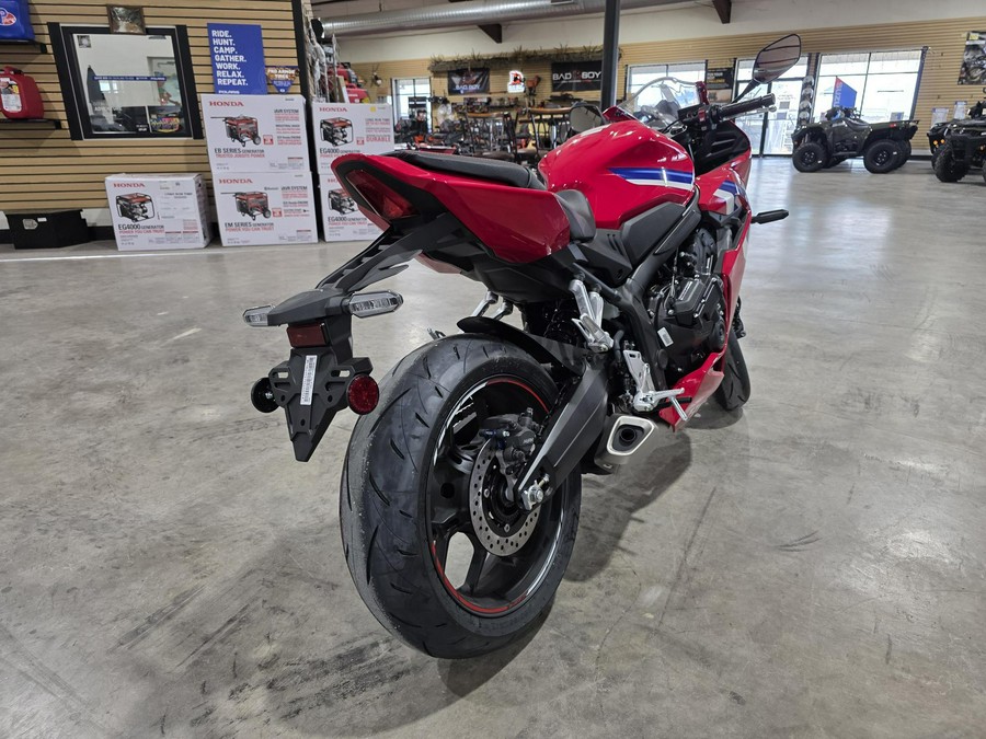 2025 Honda CB650R E-Clutch