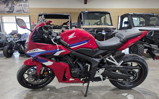 2025 Honda CB650R E-Clutch