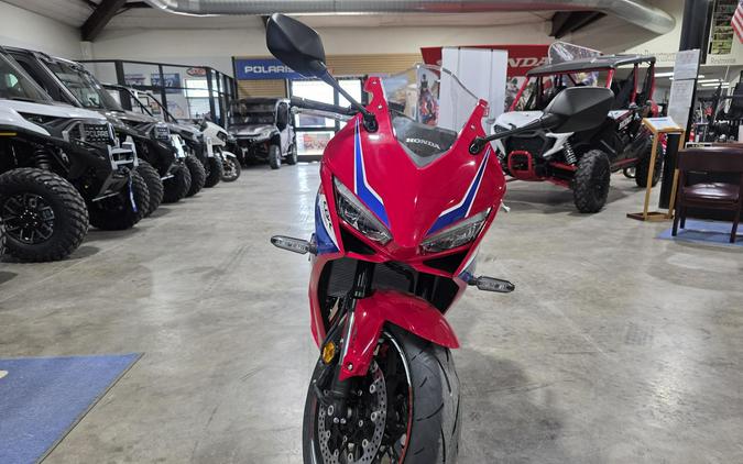 2025 Honda CB650R E-Clutch