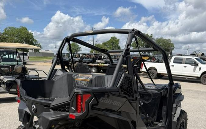 2026 Can-Am® Maverick Trail DPS 700