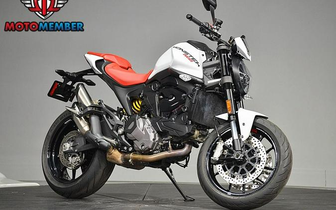 2024 Ducati Monster Plus