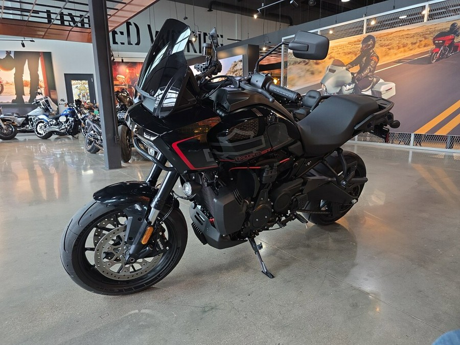 2025 Harley-Davidson® Pan America® 1250 ST RA1250ST