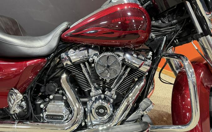 2017 Harley-Davidson® Street Glide® Special Velocity Red Sunglo