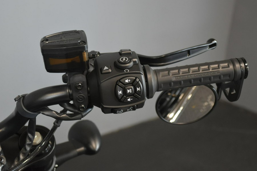 2026 Harley-Davidson Sportster S Vivid Black Black Trim