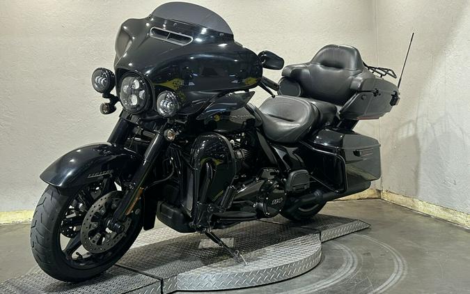 Harley-Davidson® Ultra Limited 2020 FLHTK 615245T BLACK