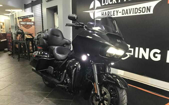2022 Harley-Davidson® Road Glide® Limited Black