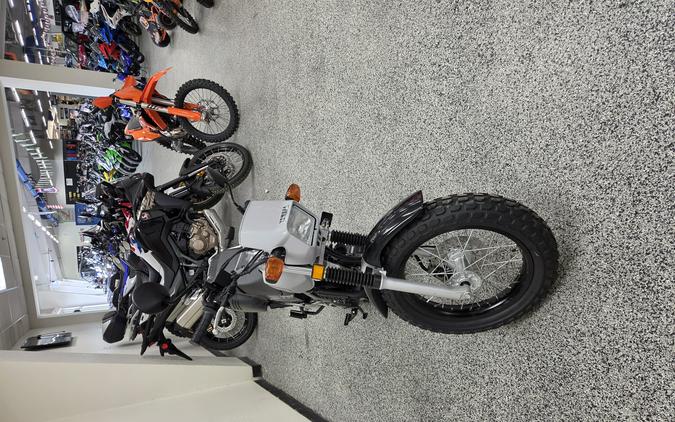 2027 Yamaha TW200V1 - Y5056