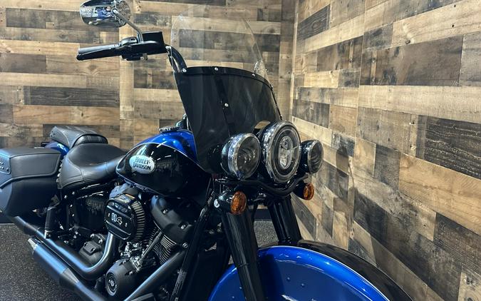 2022 Harley-Davidson® Heritage Classic 114 Reef Blue/Vivid Black FLHCS