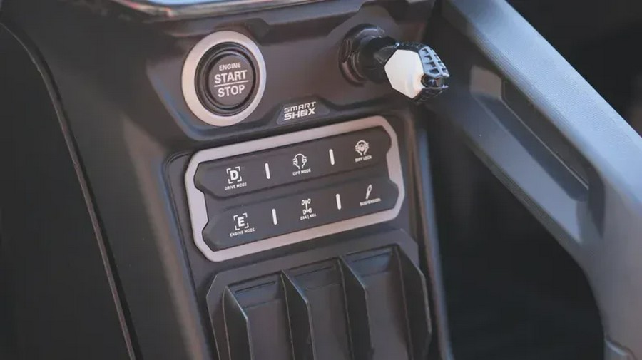 2025 CAN-AM MAVERICK R MAX RS WITH SMARTSHOX 99T DCT