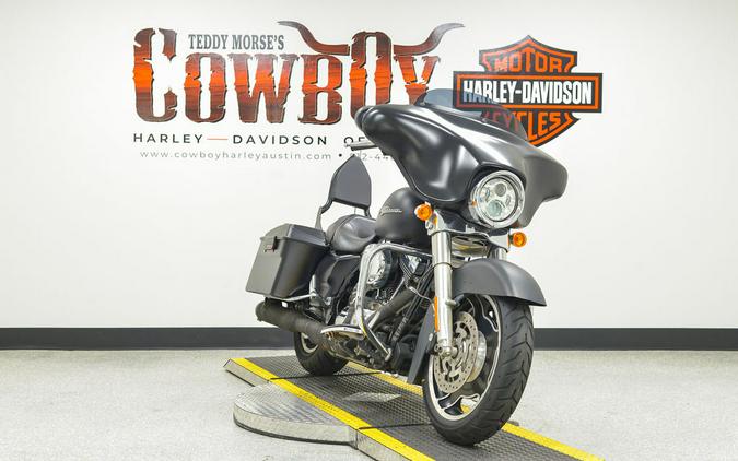 2011 Harley-Davidson® FLHX - Street Glide®