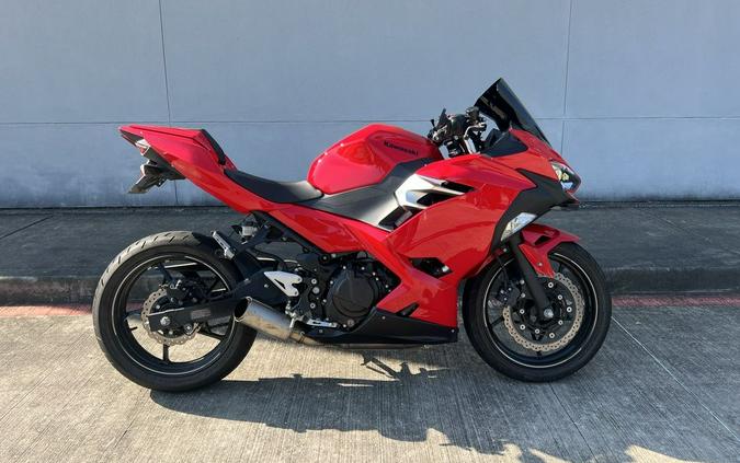 2021 Kawasaki Ninja® 400 ABS Passion Red