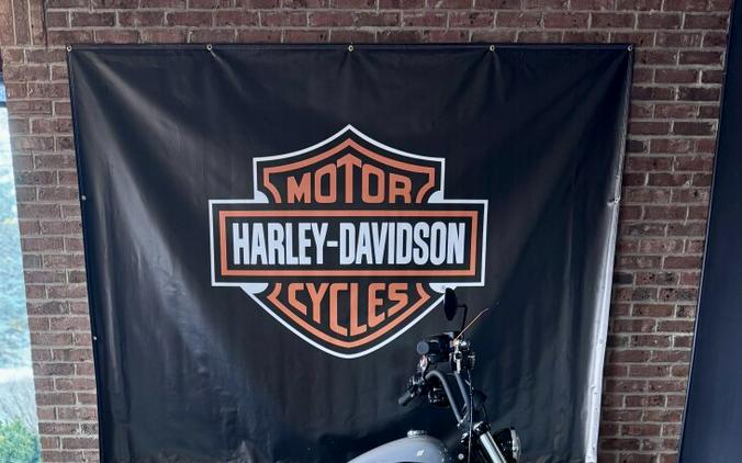 2026 Harley-Davidson Street Bob Dark Billiard Gray Chrome Cast Wheels