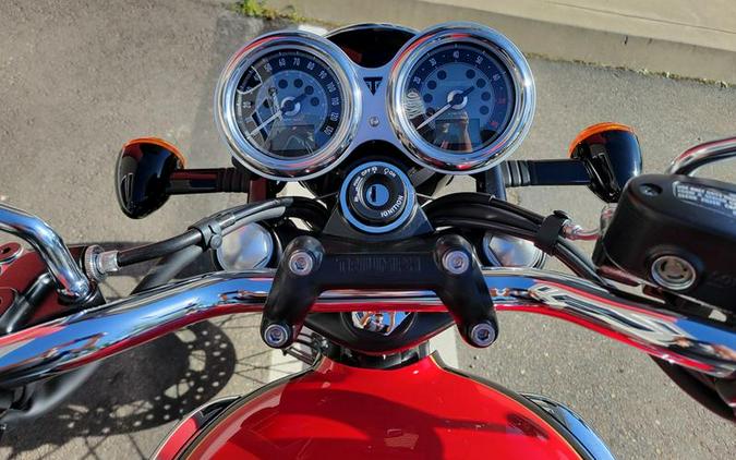2026 Triumph Bonneville T100 Jet black