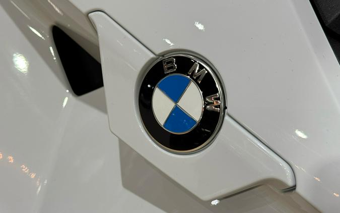 2023 BMW CE 04