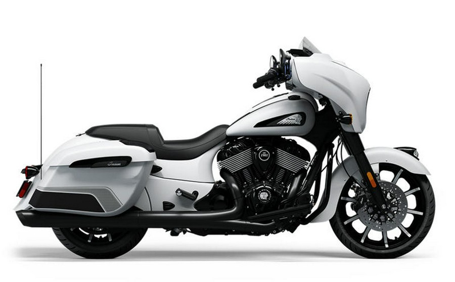 2024 Indian Motorcycle® Chieftain® Dark Horse® w/Powerband Audio Pkg Ghost White Metallic Smoke wit