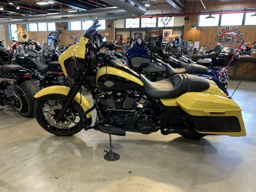 PRICE REDUCED ! H-D Certified 2023 Harley-Davidson FLHXS 1598 Miles