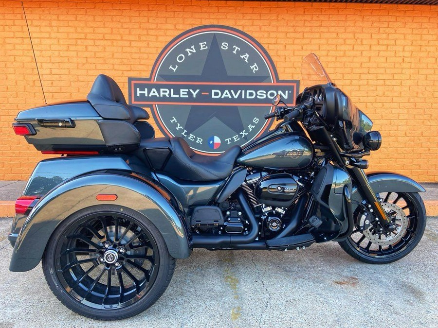 2025 Harley-Davidson® FLHTCUTG - Tri Glide® Ultra