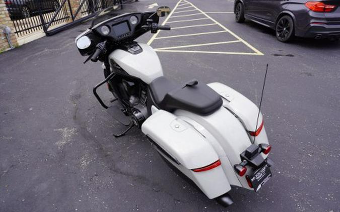 2026 Indian Motorcycle Chieftain® PowerPlus Dark Horse with 112