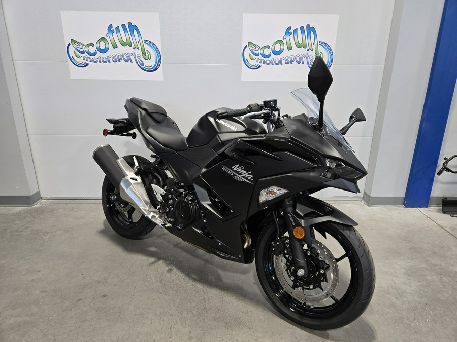2026 Kawasaki Ninja® 500 ABS