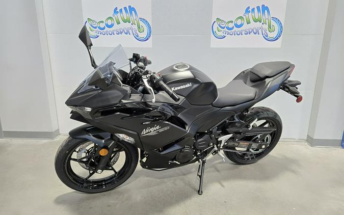 2026 Kawasaki Ninja® 500 ABS