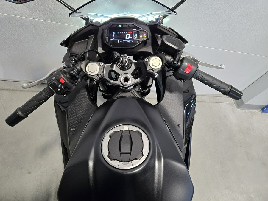 2026 Kawasaki Ninja® 500 ABS