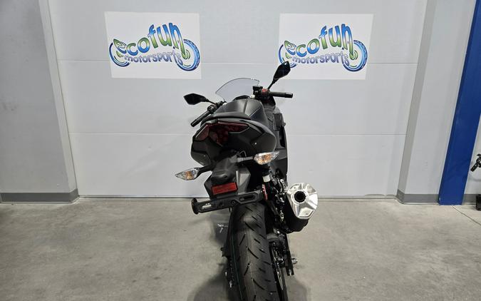 2026 Kawasaki Ninja® 500 ABS