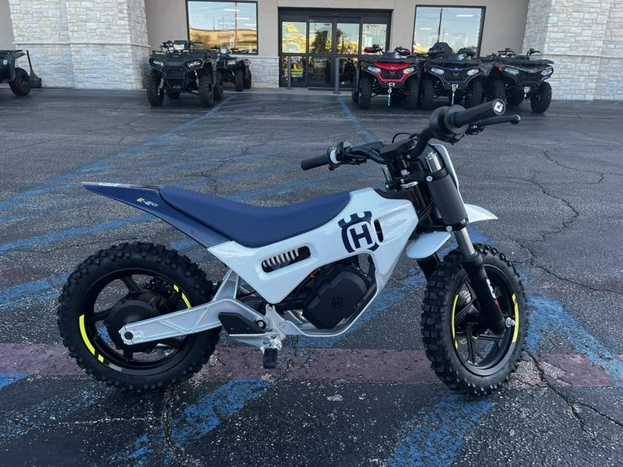 2024 Husqvarna® EE 2