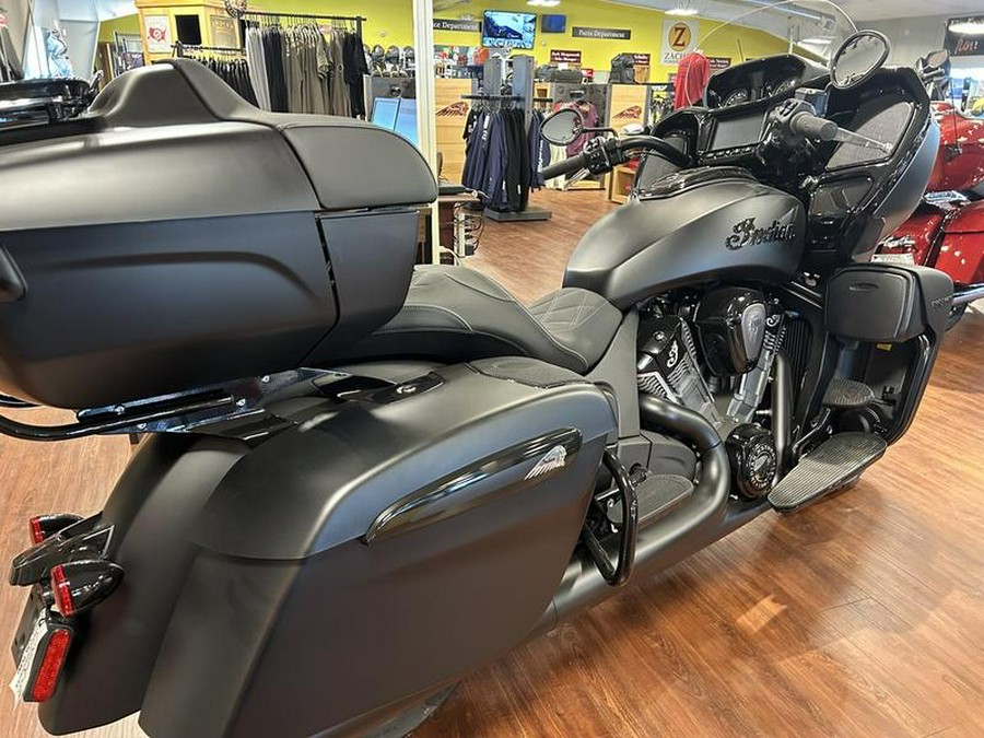 2024 Indian Motorcycle® Pursuit® Dark Horse® with PowerBand Audio Package Black Smoke