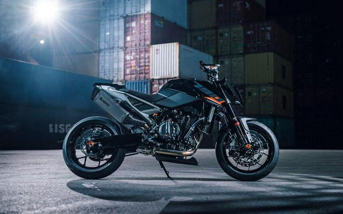 New 2027 KTM 790 DUKE