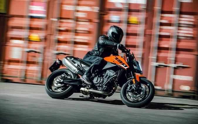 New 2027 KTM 790 DUKE